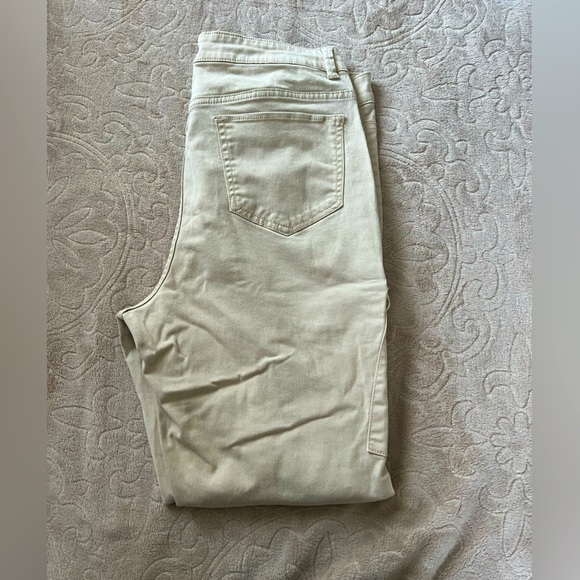 Khaki Jeans - Picture 1 of 3